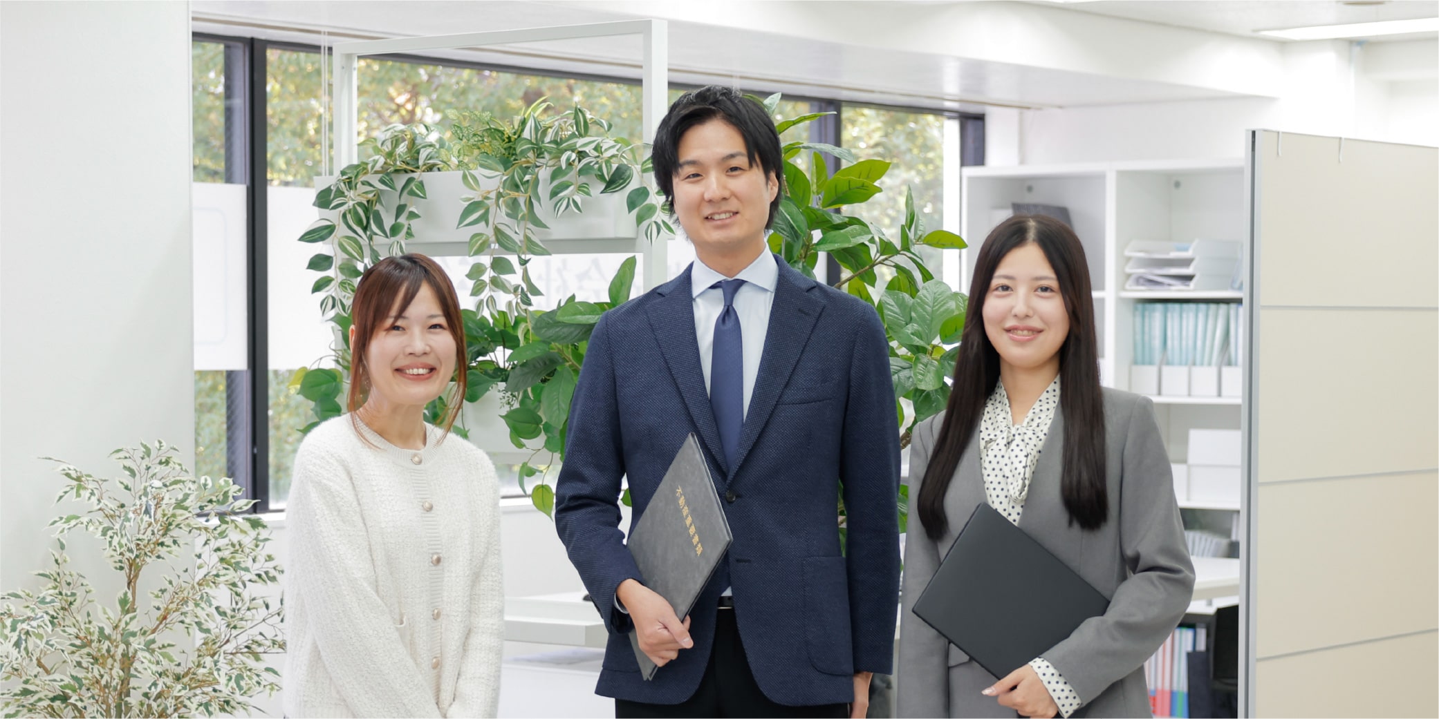 スタッフ集合写真